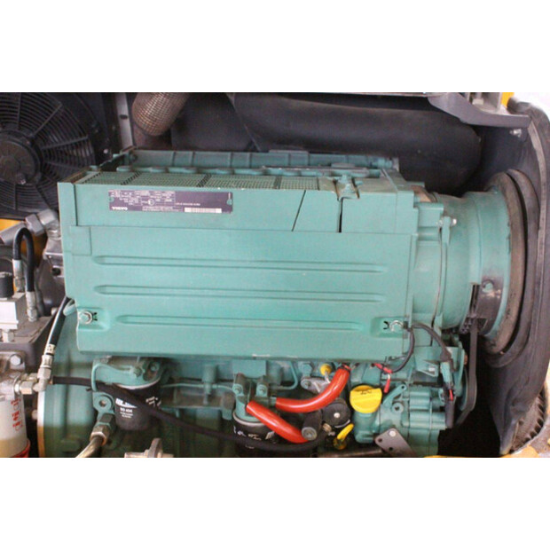 2013 فولفو L25F-P-44141253