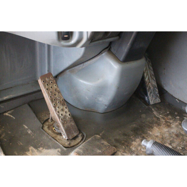 2013 فولفو L25F-P-44141257