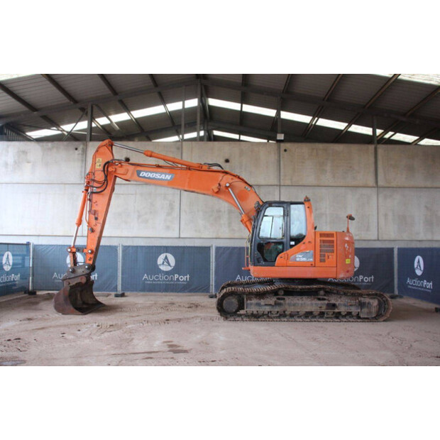 2014 Doosan DX235LCR-44141358