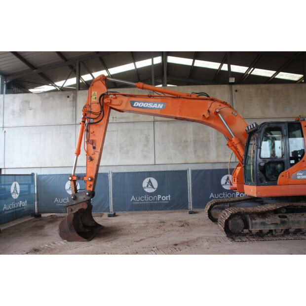 2014 Doosan DX235LCR-44141365