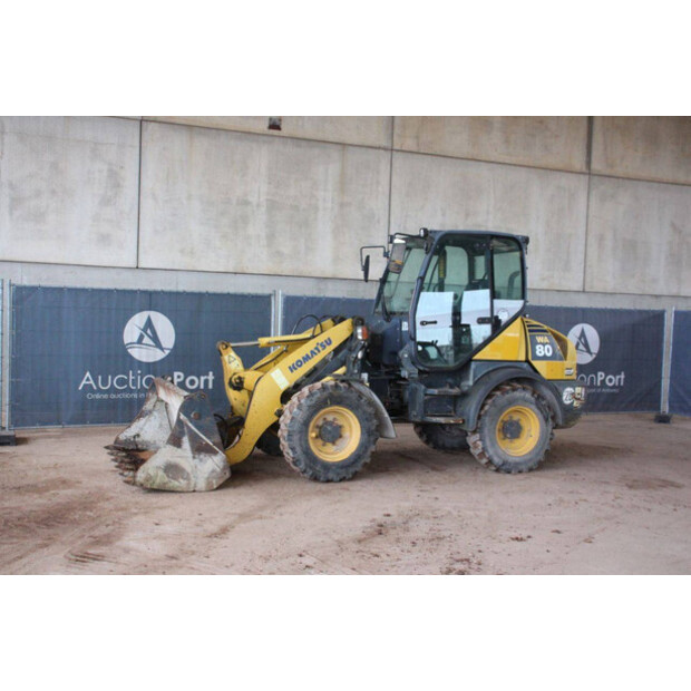 2006 كوماتسو WA80-5-44141421