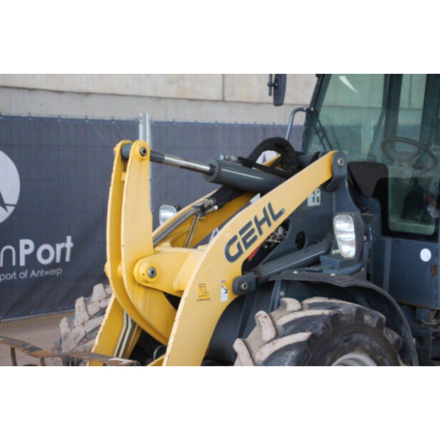 2017 Gehl 650-44141460