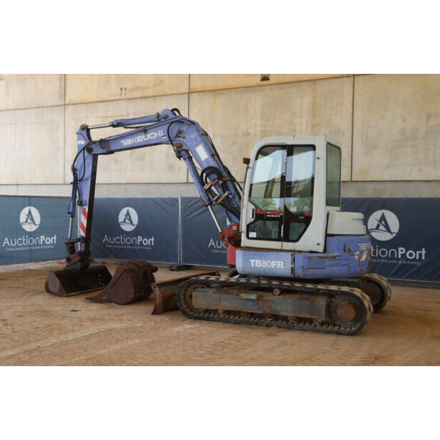 2002 TAKEUCHI TB80FR-44141874