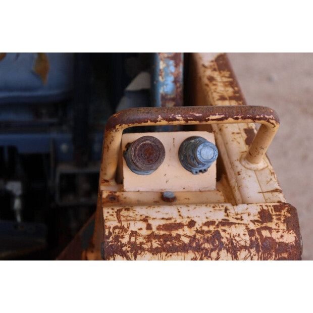 2011 MUSTANG SL2012-44142256