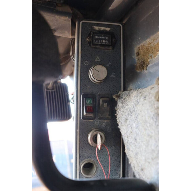 2011 MUSTANG SL2012-44142260