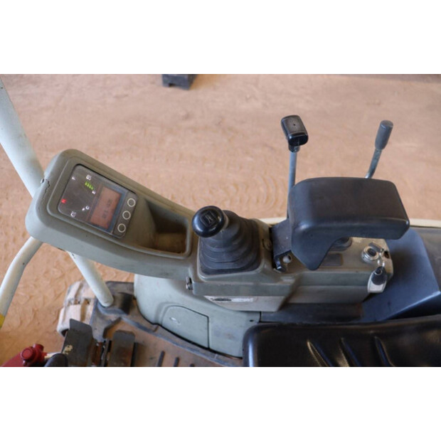 2014 TAKEUCHI TB216-44142348