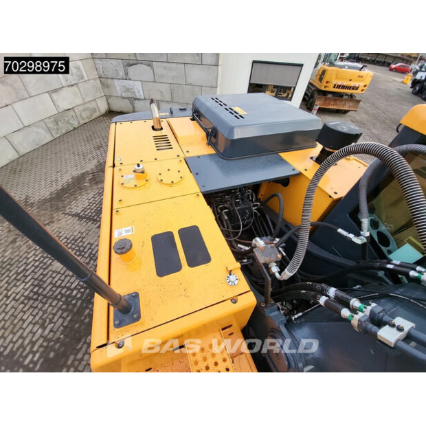 2025 هيونداي HX360L-44142398