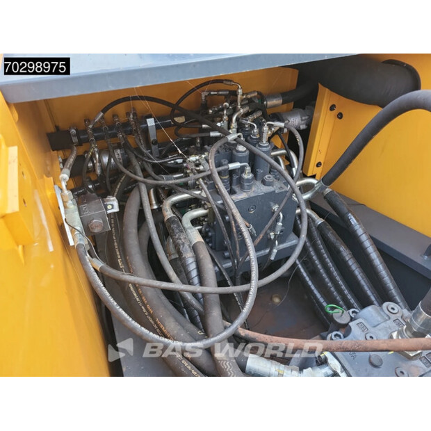 2025 هيونداي HX360L-44142400