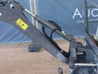 2018-volvo-ec15d-1392186-44142420