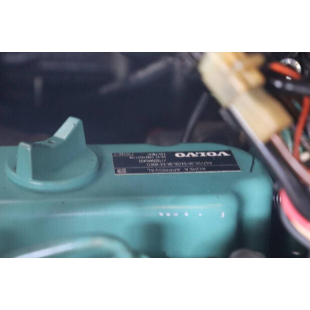 2018 فولفو EC15D-44142432