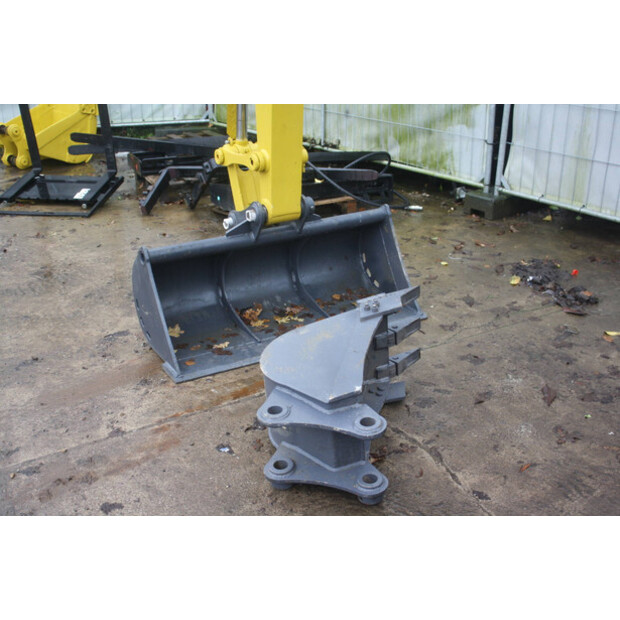 2015 يانمار VIO55-5B-44142945