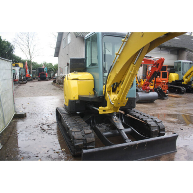 2015 يانمار VIO55-5B-44142951