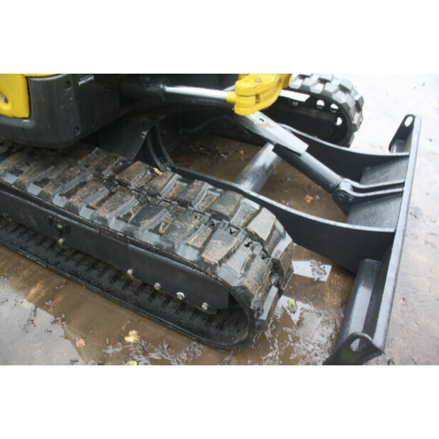 2015 يانمار VIO55-5B-44142953