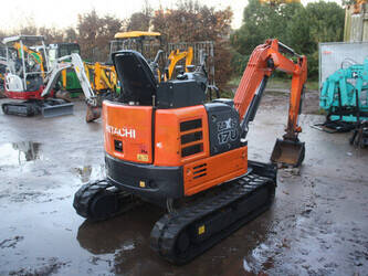 2016-hitachi-zx17u-5-44143169