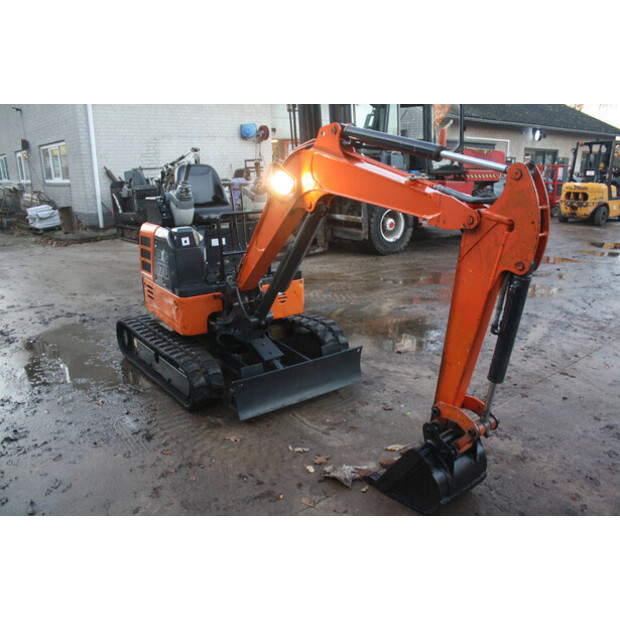 2016 Hitachi ZX17U-5-44143172