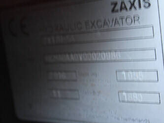 2016-hitachi-zx17u-5-44143174