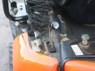 2016-hitachi-zx17u-5-44143176