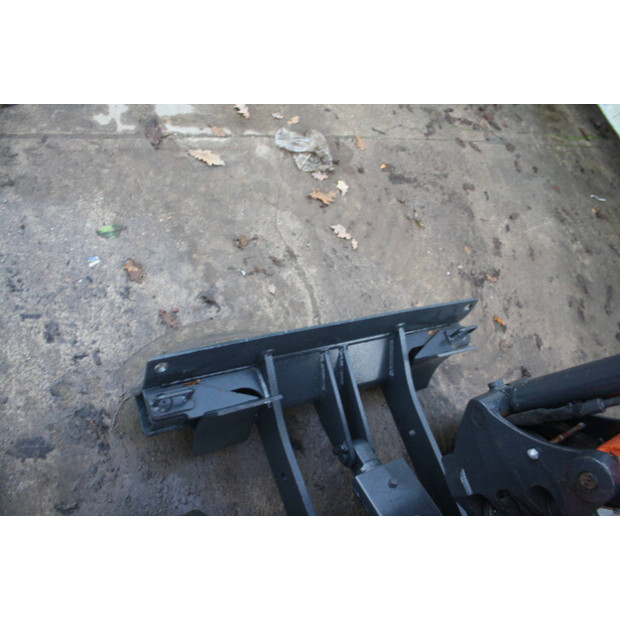 2016 Hitachi ZX17U-5-44143178