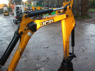 2018-jcb-8008-ct-44143222