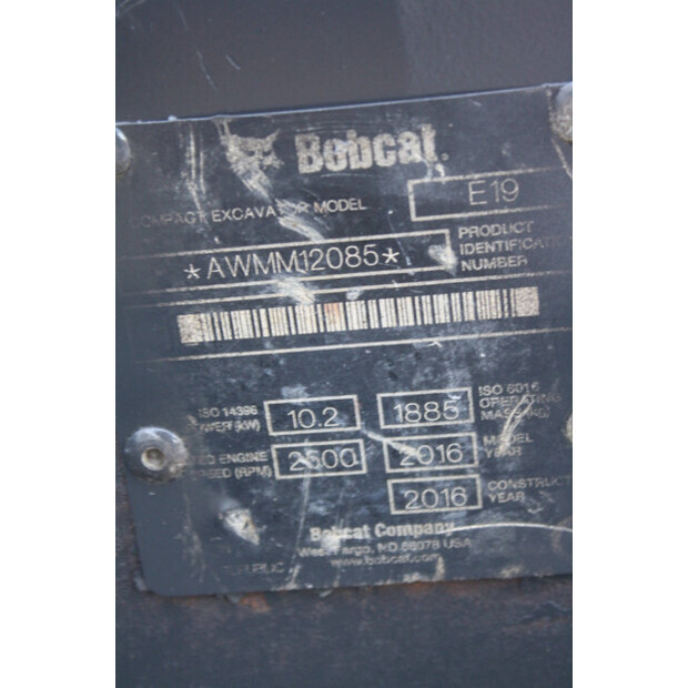 2016 بوبكات E19-44143344