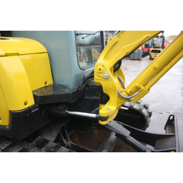 2014 يانمار VIO55-5B-44143426