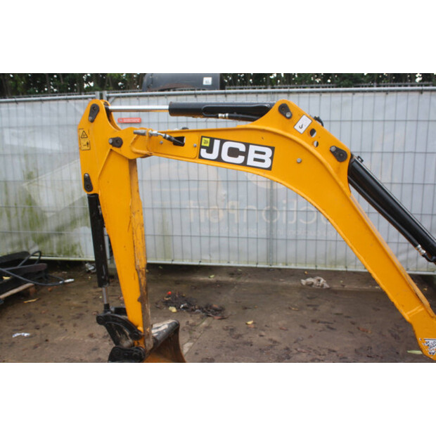 2019 جيه سي بي 15C-1-44143452