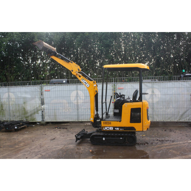 2019 جيه سي بي 15C-1-44143457