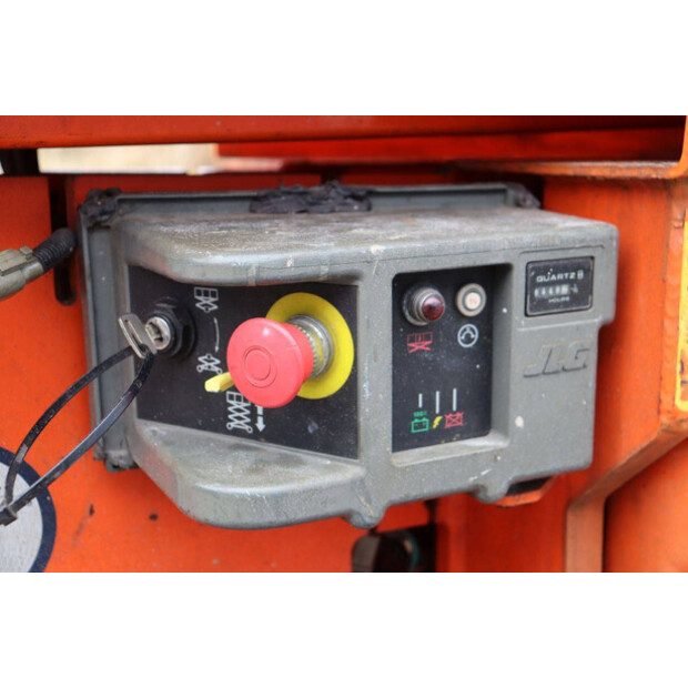 2008 جيه ال جي 2030 ES-44143771