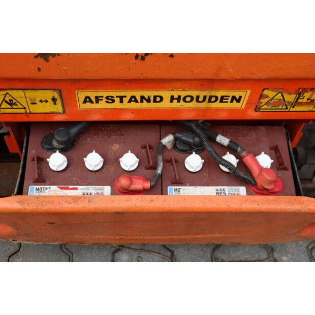 2008 جيه ال جي 2030 ES-44143773