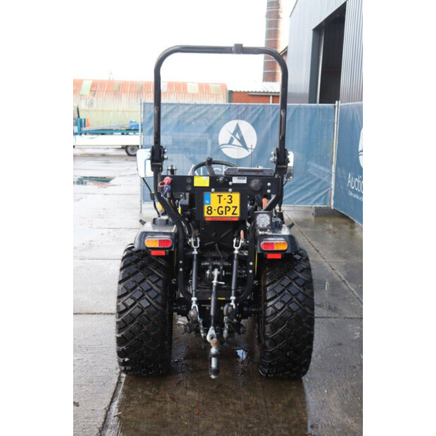 2025 Captain 263-44143904