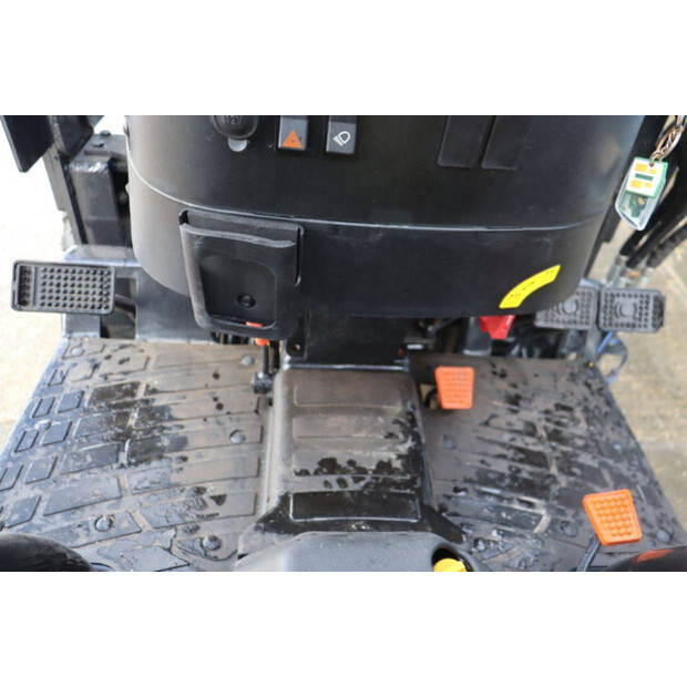 2025 Captain 263-44143936