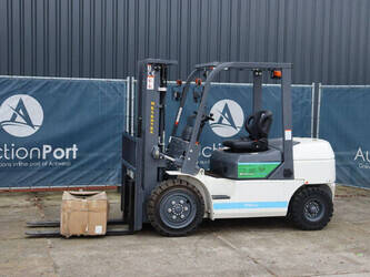 صورة ل رافعات 2023 Eurotrac FE30-Eco