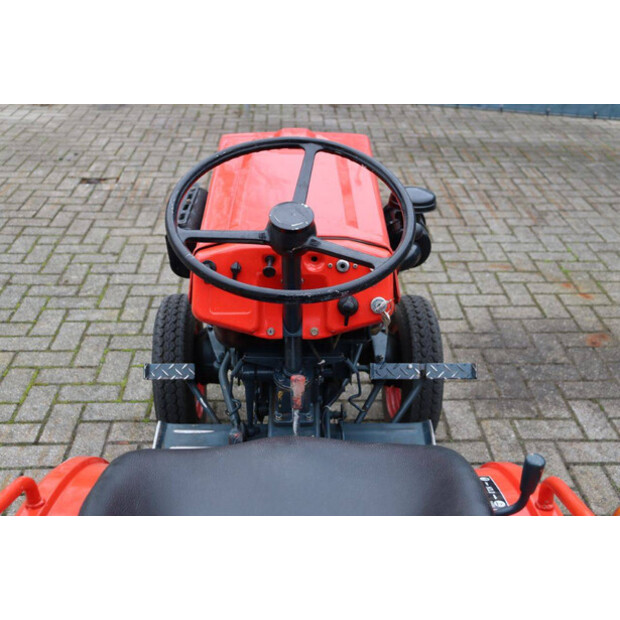 كوبوتا B5000D-44144317