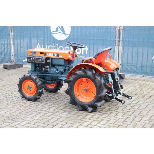 كوبوتا B7000-44144393