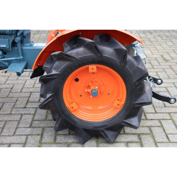 كوبوتا B7000-44144404