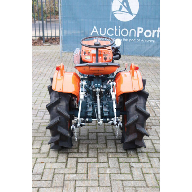 كوبوتا B7000-44144425