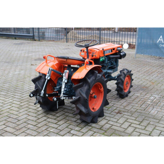 كوبوتا B7000-44144426