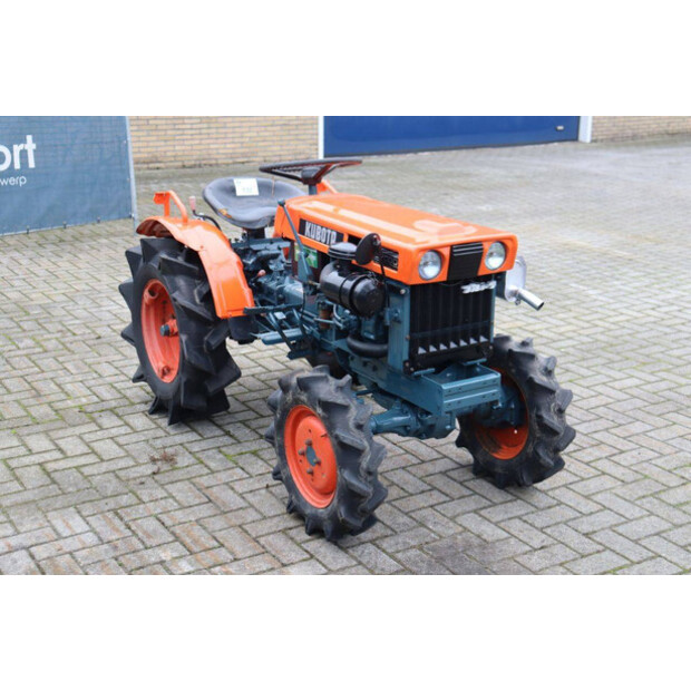 كوبوتا B7000-44144427