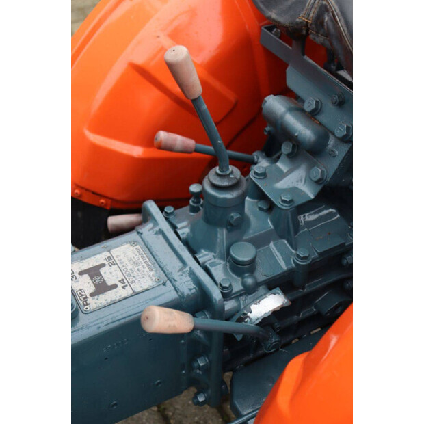 كوبوتا B7000-44144445