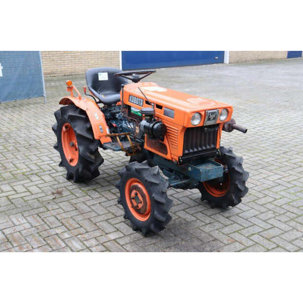 KUBOTA B7001-44144457