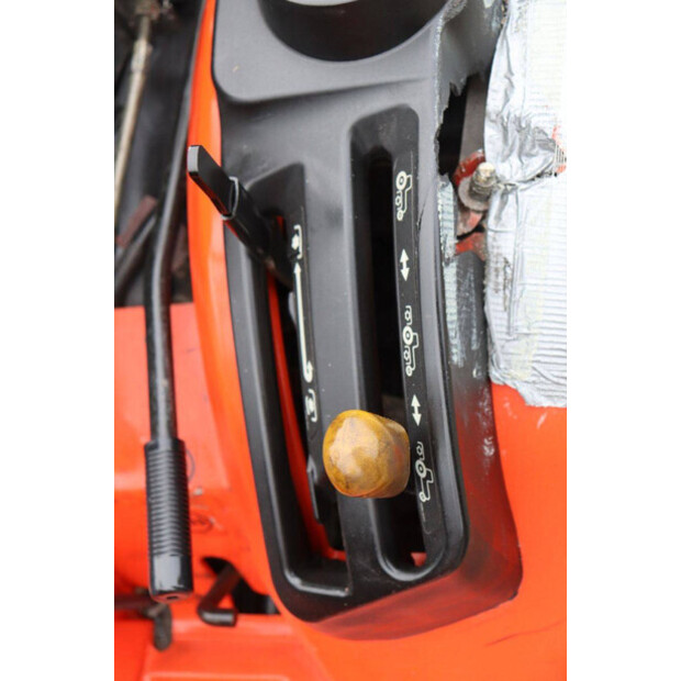 KUBOTA BX2350-44144543