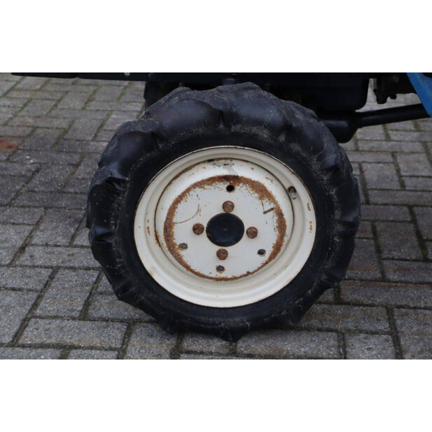 لسكي TU1400F-44144703