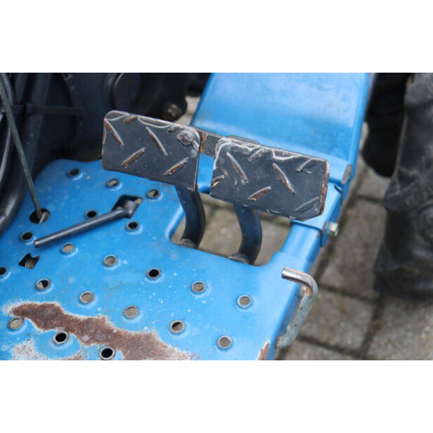 لسكي TU1400F-44144714