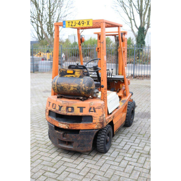 1999 تويوتا 42-4FG15-44145048