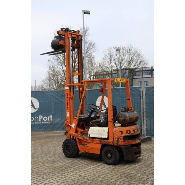 1999 تويوتا 42-4FG15-44145082