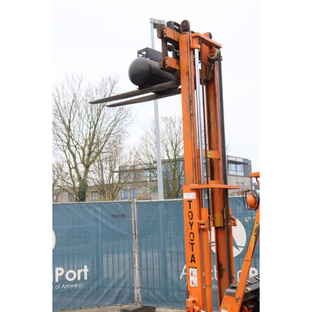 1999 تويوتا 42-4FG15-44145083