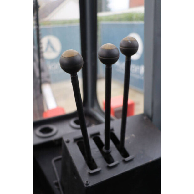 1994 كالمار 10-600-44145239