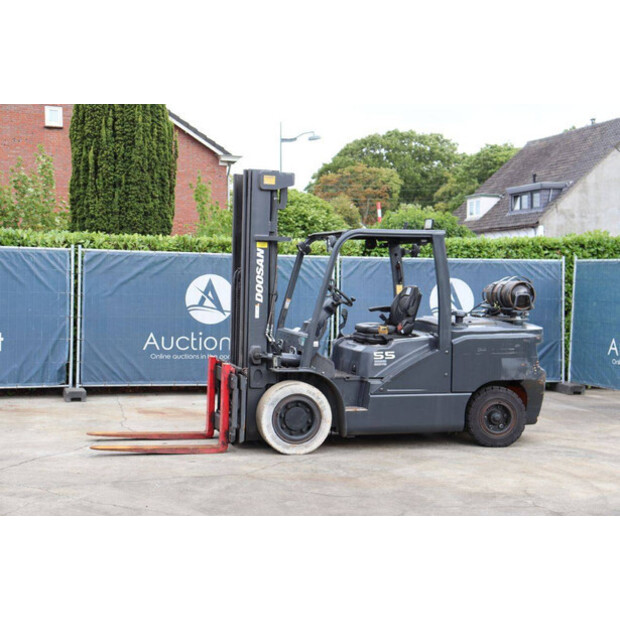 2019 Doosan G55C-7-44145351