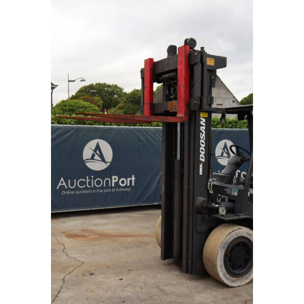 2019 Doosan G55C-7-44145390