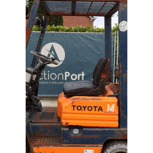 1990 Toyota 42-5FG14-44145474